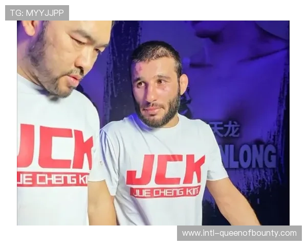 扎云丁与尼格单蝇量级赏金赛决赛:新锐风暴迎战孤勇者韧性 扎云丁与尼格单蝇量级赏金赛决赛:新锐风暴迎战孤勇者韧性